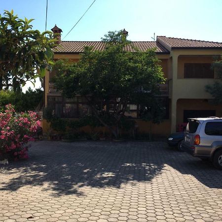 Apartment Dalmatini Tar-Vabriga Esterno foto