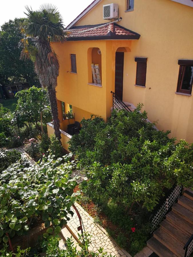 Apartment Dalmatini Tar-Vabriga Esterno foto