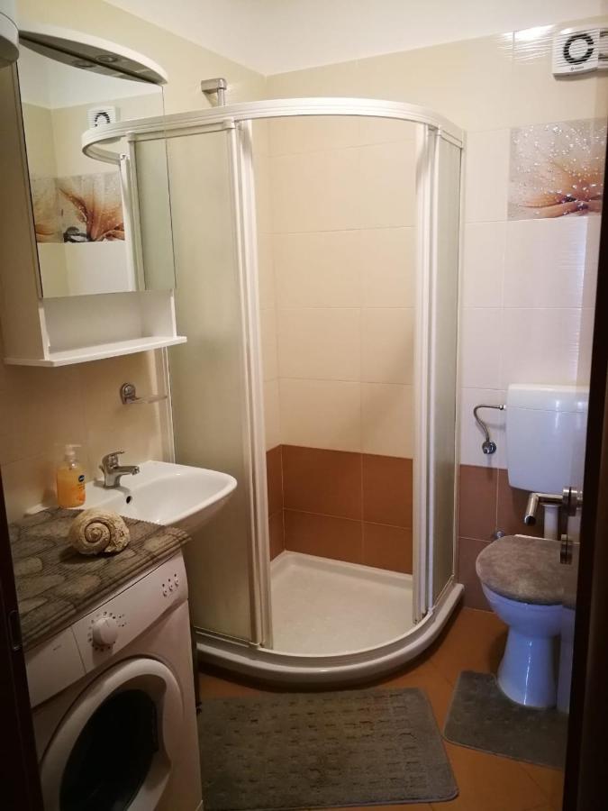 Apartment Dalmatini Tar-Vabriga Esterno foto