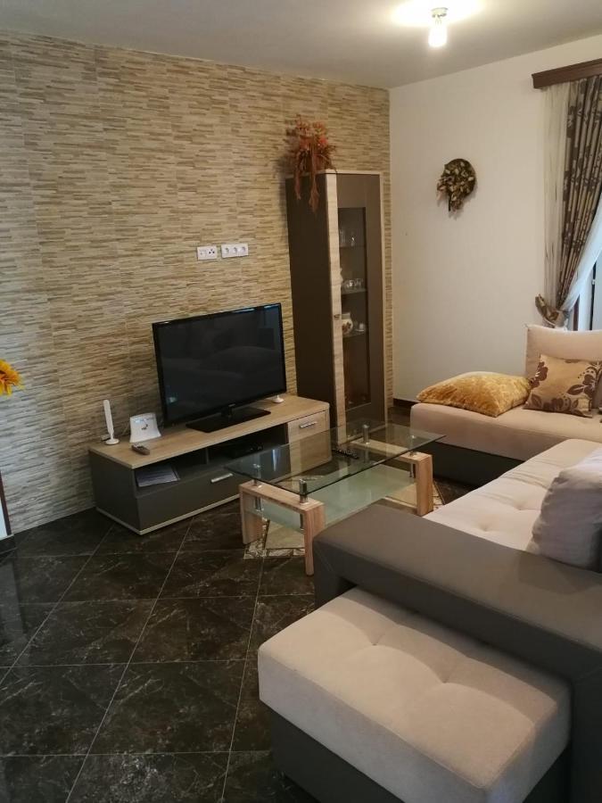 Apartment Dalmatini Tar-Vabriga Esterno foto